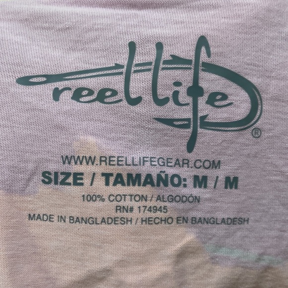 Reel Life women’s t-shirt. Size Medium. New without tags. - Picture 3 of 3